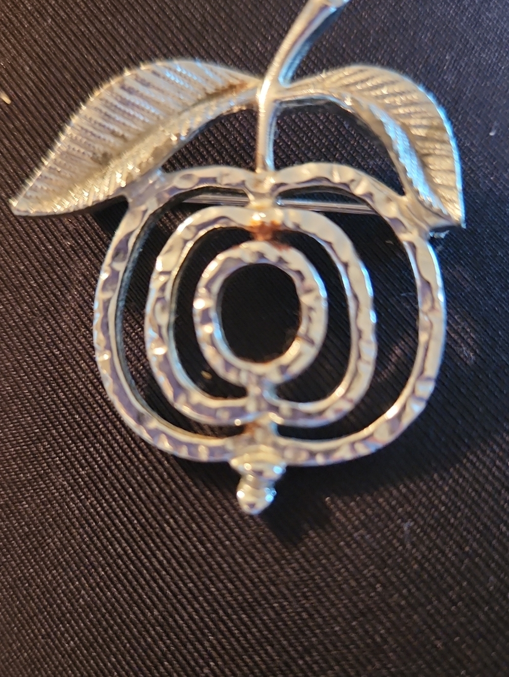 Sara Coventry Apple Brooch Pin - Women Jewelry